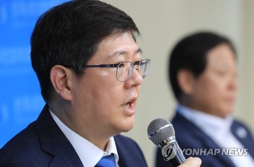 Kim Hong-gul, head of the Korean Council for Reconciliation and Cooperation, speaks during a press conference in Seoul on July 22, 2018. (Yonhap)