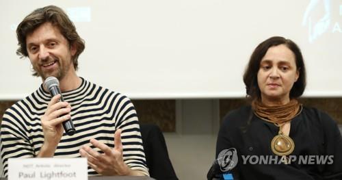 Nederlands Dans Theater's Artistic Director Paul Lightfoot and Artistic Adviser Sol Leon speak during a press conference on Oct. 18, 2018. (Yonhap)