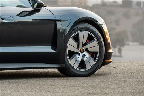 This file photo provided by Hankook Tire shows its high-performance Ventus S1 evo 3 SUV tires on Porsche's Taycan 4S electric sports car. (PHOTO NOT FOR SALE) (Yonhap)