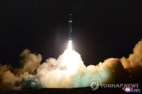 This photo shows the test-firing of North Korea's Hwasong-15 intercontinental ballistic missile on Nov. 29, 2017. The photo was released by the North's official Korean Central News Agency (KCNA) later in the day. (For Use Only in the Republic of Korea. No Redistribution) (Yonhap)