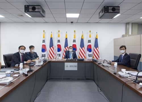 This photo, provided by the defense ministry, shows Deputy Defense Minister Chung Suk-hwan (C) during the biannual 18th Korea-U.S. Integrated Defense Dialogue (KIDD) that the two countries held via videoconferencing on Sept. 9 and Sept. 11, 2020. (PHOTO NOT FOR SALE) (Yonhap) 