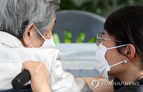 New cases over 1,600; concerns grow over further spread after Chuseok holiday