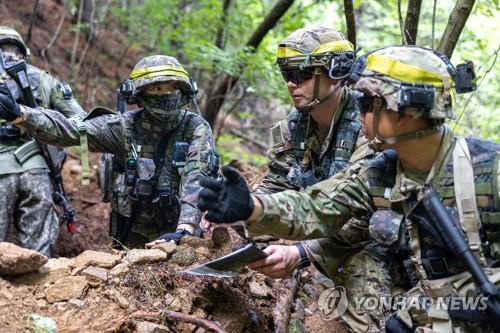 This undated photo, released by the South Korean Army, shows South Korea-U.S. combined drills in progress. (PHOTO NOT FOR SALE) (Yonhap)