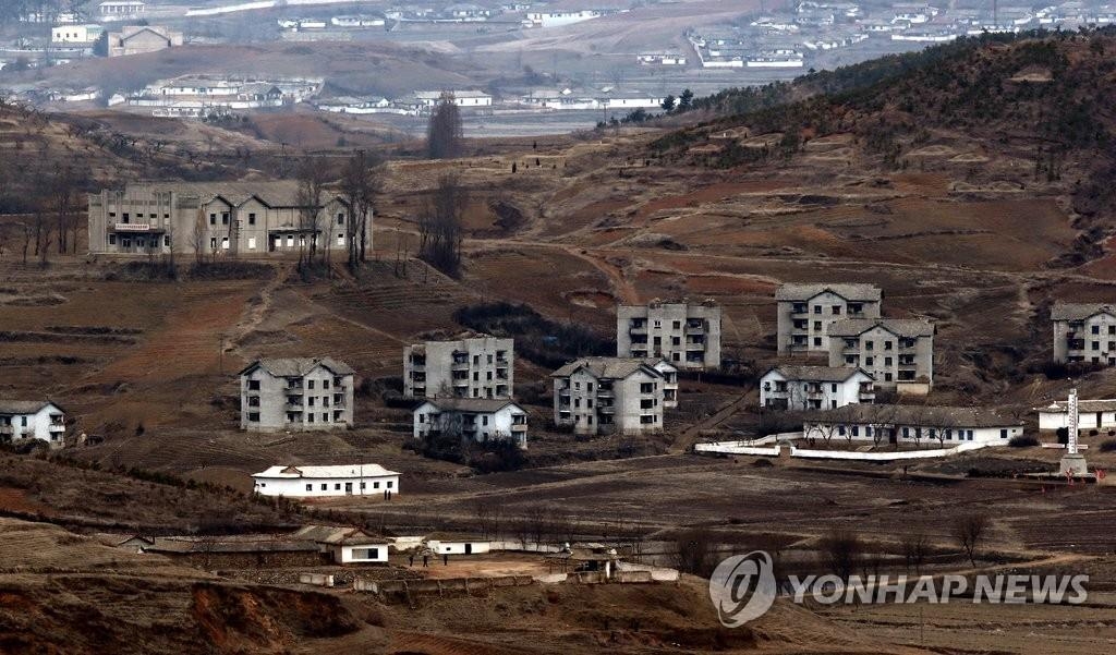 金浦から見える北朝鮮の村（資料写真）＝（聯合ニュース）