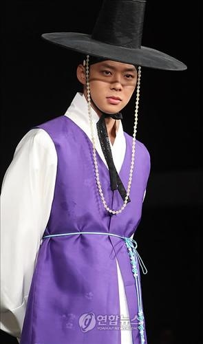 연기 데뷔 믹키유천 "압박감 많이 느꼈다" - 4
