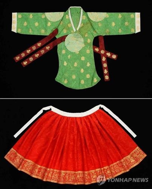 고종 고명딸 덕혜옹주 조선왕실 복식 7점 한국에 반환 - 2