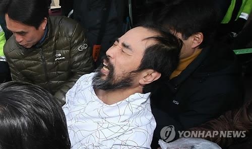 美 대사 습격 김기종, "국보법 적용 부당" 재판 거부 - 2