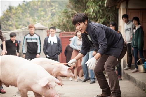 <새영화> 경쾌하고 투박한 인간의 삶 '돼지 같은 여자' - 5