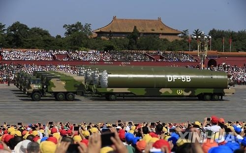 워싱턴 '중국 열병식'에 비판적…"박대통령 참석은 이해" - 3