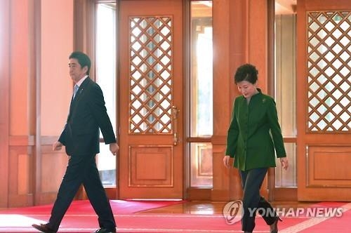 朴대통령-아베, 위안부 조기 타결 협의 가속화 합의(종합) - 2