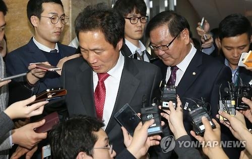 선거구 획정 지침 시한 D-1…정개특위는 '헛바퀴'만 - 2