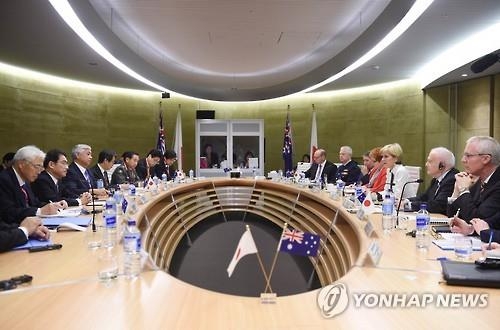 호주-일본 2+2 회의…합훈 확대 등 방위협력 강화 합의 - 2