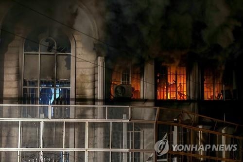 사우디-이란 갈등에 미국 '진퇴양난'…"오랜 벗 vs 미래 가치" - 3