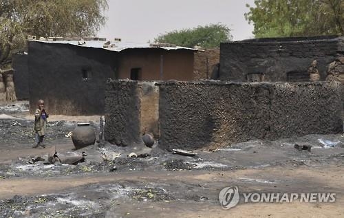 보코하람, 나이지리아서 86명 학살…"어린이 산채로 불에 타" - 2