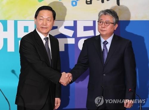 '靑문건유출' 조응천, 더민주 입당…文의 마지막 영입(종합) - 3