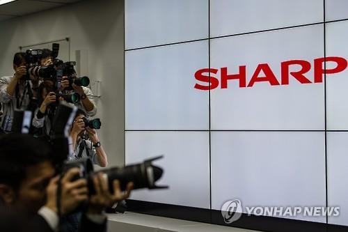폭스콘 회장 "샤프 매수 우선협상권 얻어…이달말 계약 원해" - 2