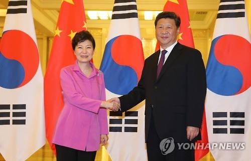 朴대통령, 시진핑에 강력한 유엔결의 등 적극협조 요청 - 2