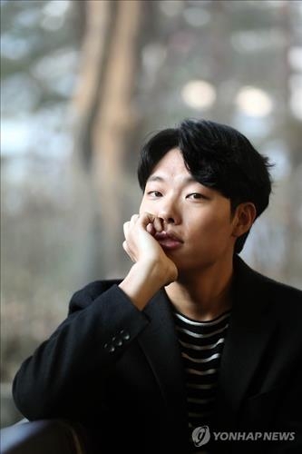 '응팔' 류준열 "박보검과 신경전 전혀 없었어요" - 4