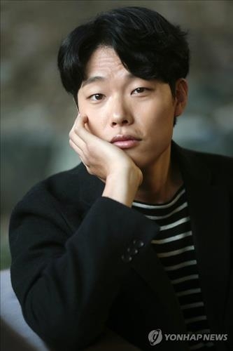 류준열 "'무한도전' 애청자…불러만 준다면야" - 2