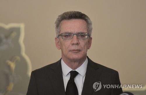 독일 올해 난민신청자 50만명 고려…작년 절반 이하 - 2