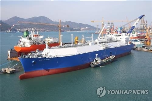 대우조선 연료효율 30% 향상 직분사 LNG선 첫 인도 - 2