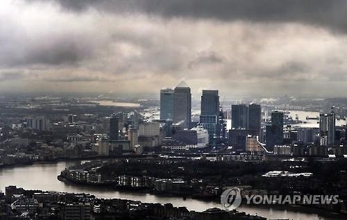 "영국, EU 탈퇴하면 내년 경제성장률 1.5%포인트 하락"< HSBC> - 2