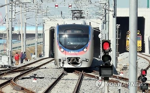 '인천∼송도 10분' 수인선 개통식…27일 운행 시작 - 2