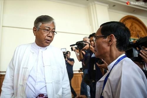수치의 선택 받은 미얀마 대통령 후보 틴 쩌…'수치 최측근' - 2
