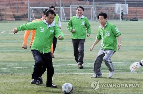 김종인·안철수 전북 표심잡기 경쟁 "꼭 찍어주세요"(종합) - 4