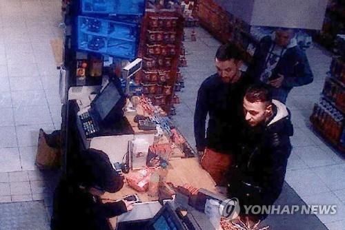 파리테러 수배자 아브리니 체포…"브뤼셀 테러도 연관"(종합2보) - 4