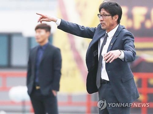 <프로축구> 수원FC 조덕제 감독 "가빌란·오군지미 더 좋아질 것" - 2