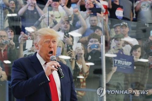 '별명짓기 달인' 트럼프…"부정직한 힐러리" "거짓말쟁이 테드"(종합) - 2