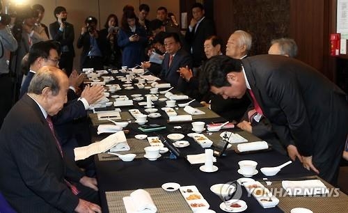 與 원내대표 콘셉트 모레 가닥…'참패책임·복당'도 격론 예고 - 2