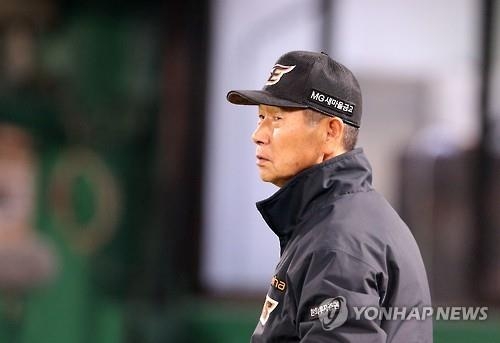 김성근 감독 퇴원…다음 주에는 복귀 어려울 듯 - 2