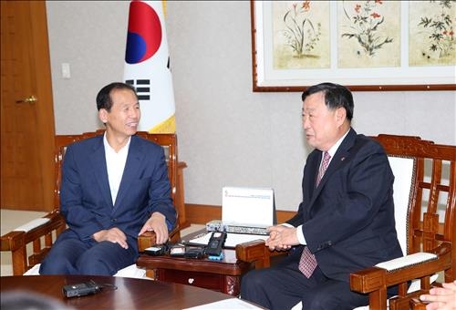 이희범 조직위원장 "평창올림픽 주체로서 몫 찾겠다" - 2