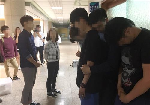 '중복투표 논란' 전북 모 사립대 총학생회장 선거 파행 - 2