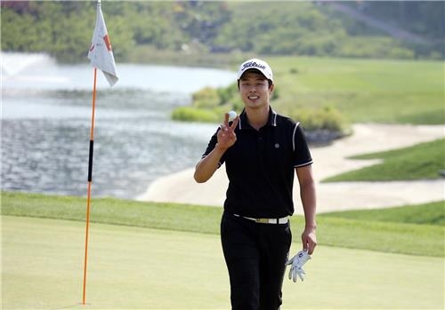 -넵스골프- 최진호, 3타차 선두…시즌 2승 성큼(종합) - 3