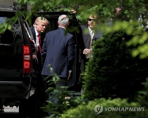 키신저, 트럼프와 회동서 "당신 외교해법에 동의 못해" - 2