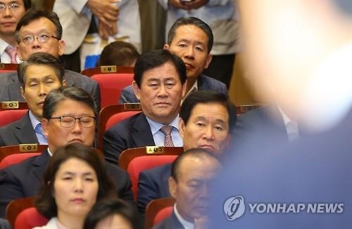 與, 비대위 첫발부터 탈당파 복당 문제로 '전운'(종합) - 3