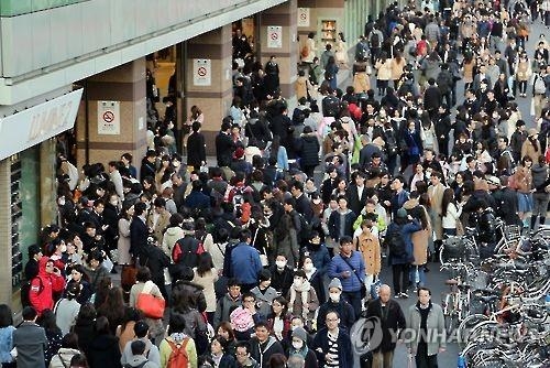 "中공산당 간부, 재산도피 위해 日서 친족이용 대리출산" - 2