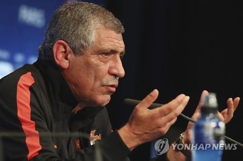 <유로2016> 포르투갈 감독 "호날두에 관해 얘기안하겠다" - 2