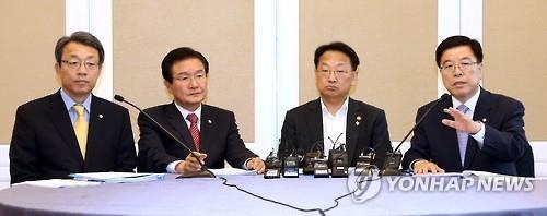 2野, 맞춤형 보육 강행에 강력 반발…대응 갈팡질팡도 - 2