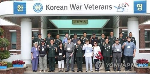 "김정은 북한 정권, 중국과 상호신뢰 거의 없어" - 2
