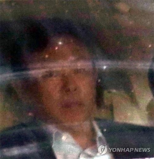 <르포>'3연승' 신동빈 표정 어두워…주주총회서 말 아껴(종합) - 2