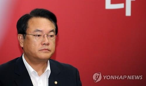 '낀박' 정진석의 원내사령탑 석달…"난제에 직구 승부" - 2