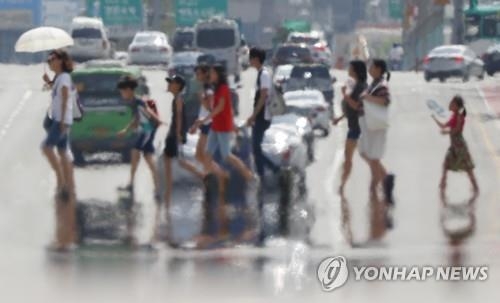 '찜통더위 절정' 대전·충남·세종 전역 폭염경보 - 2
