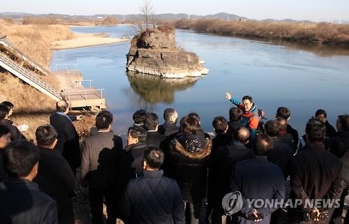 경찰서 벽에 맹호도, 도청 옥상에 배…곳곳에 역술·풍수 - 2