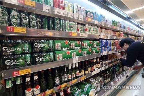 폭염 속 수입맥주 인기 '파죽지세'…국산맥주 압도 - 2