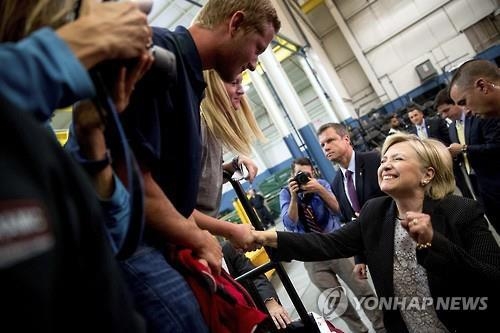 힐러리 "TPP 반대…트럼프처럼 세계와 단절시 일자리 더 없어져"(종합) - 3