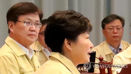 우병우 언급 안한 朴대통령, 안보 행보로 '돌파' - 2